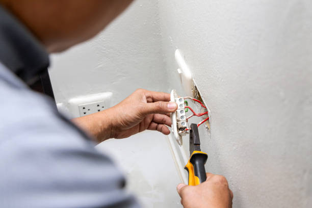 Best Affordable Emergency Electrician  in Vado, NM